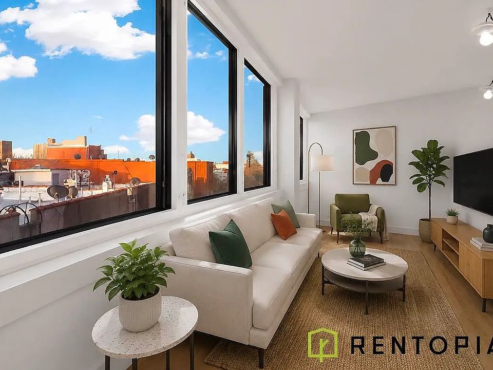 1st image of 1884 Broadway #718