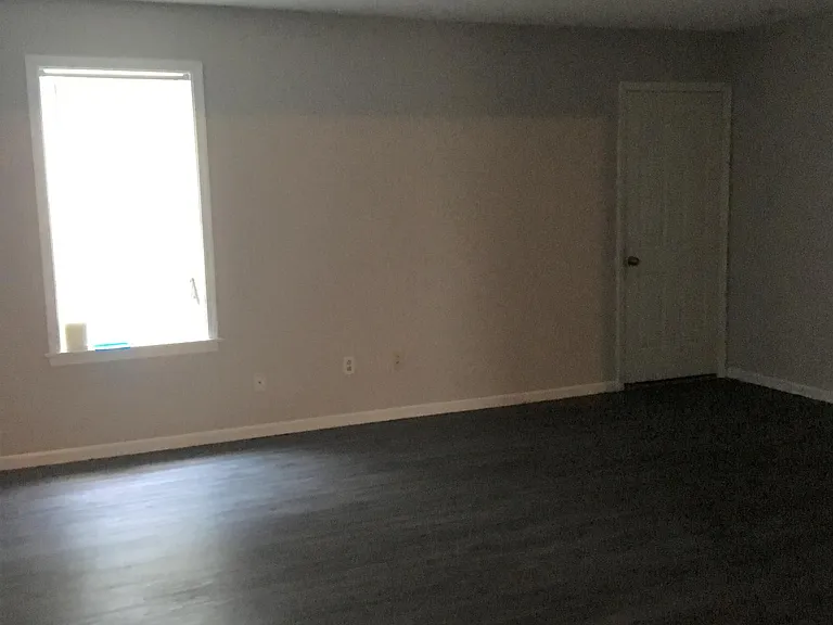 2216 Live Oak Ln — Photo 8