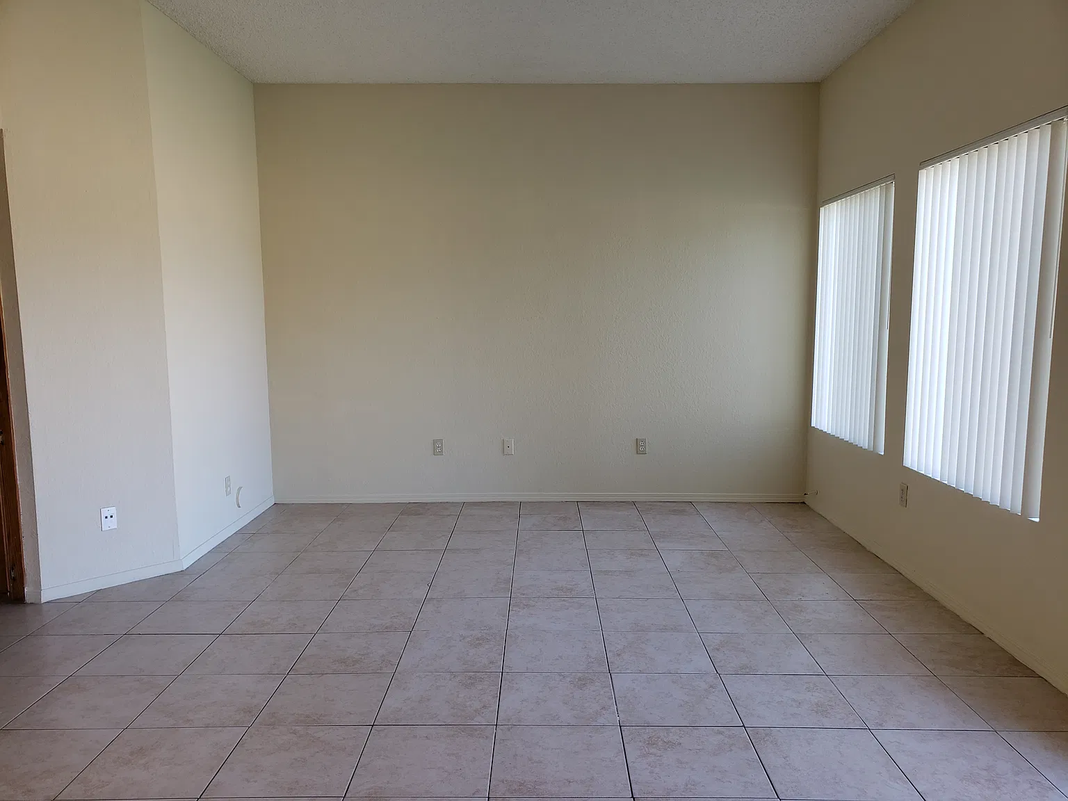 2 bed, 777 sqft, $2,350 — Photo 3