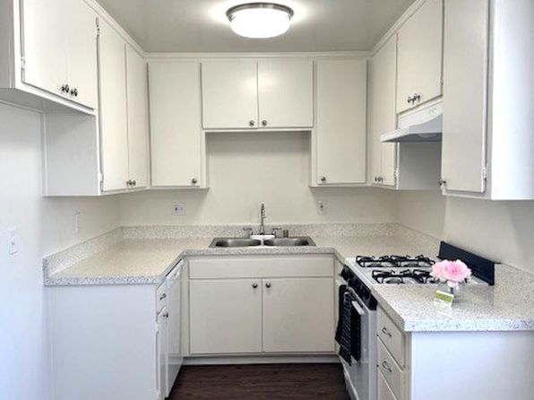 16862 Lynn Ln APT E
