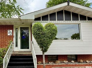 23 Karl Ln, Springfield, IL 62702