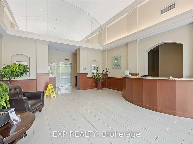 1359 Rathburn Rd E — Photo 1