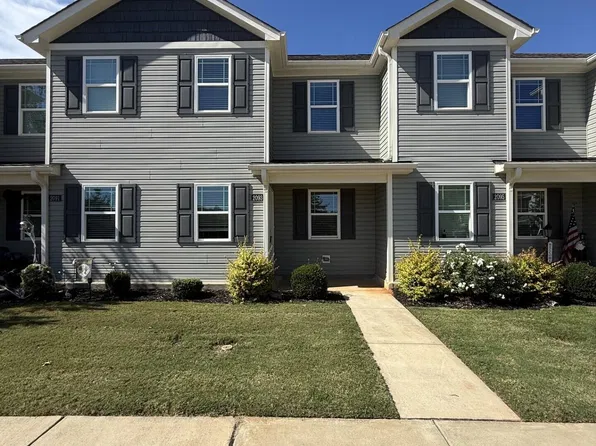 2093 Wiggins Village Dr, Youngsville, NC 27596