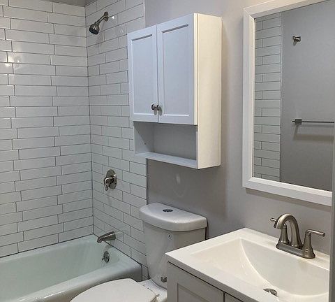 4th image of 65 Oaklawn Ave #201