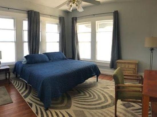 2nd image of 301 University Ave