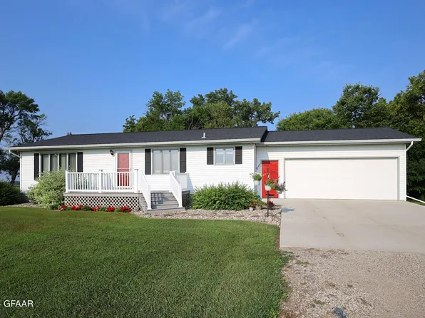 16671 14th St NE, Buxton, ND 58218