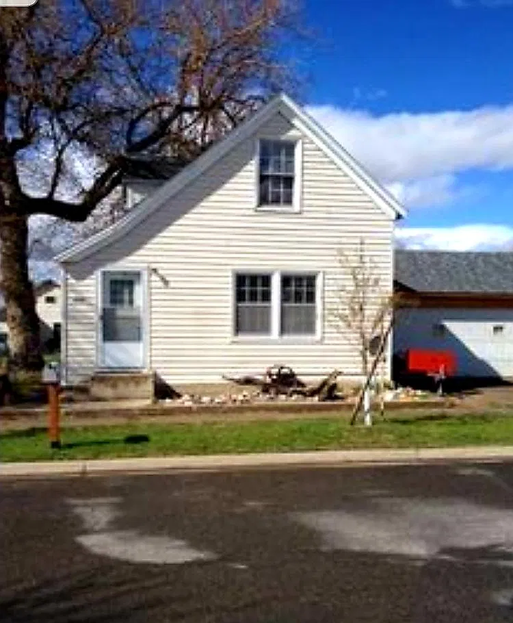 1428 Walnut St — Photo 3