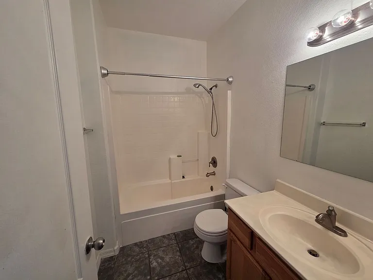 1406 W Emerald Ave #115 — Photo 16
