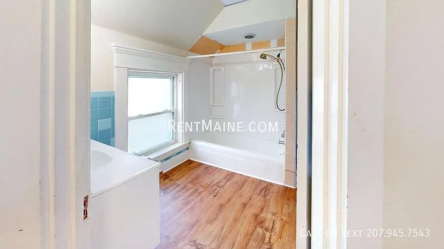 7 bed, 2636 sqft, $2,500 — Photo 4