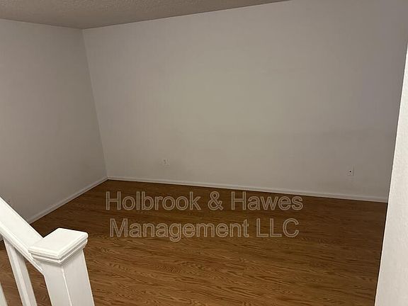 3rd image of 4887 Basswood Dr