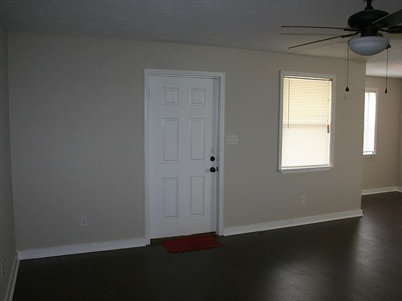 2nd image of 2308 Sylvan Ct