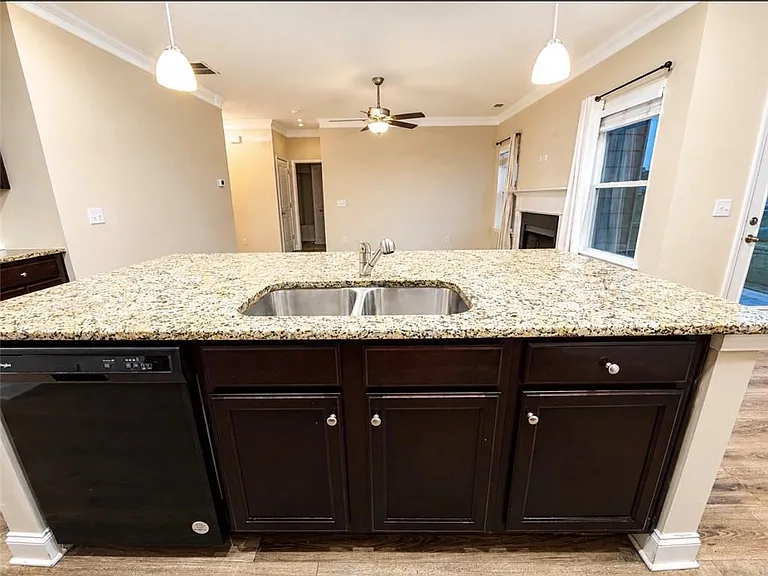 757 Laurel Cove Dr — Photo 10