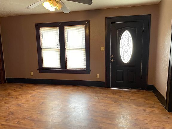 2nd image of 306 N Rush Ave