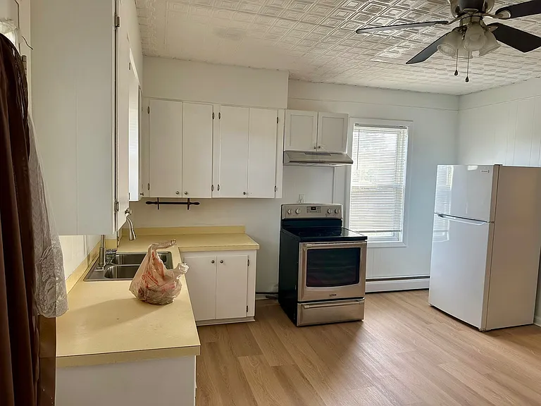12 Albert St #2 — Photo 10