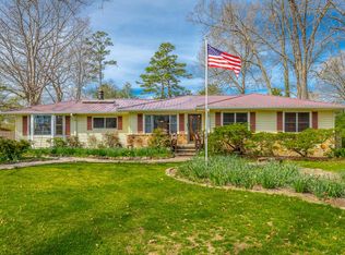 607 Carolina Ave, Signal Mountain, TN 37377