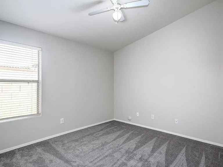 12715 W Cambridge Ave — Photo 6