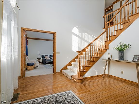 5th image of 9364 Pheasant Valley Ave NW