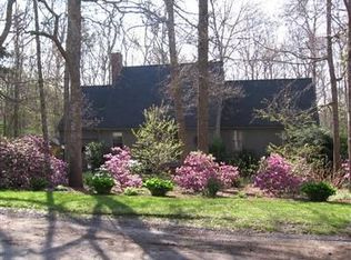 6 Pinecone Dr, East Sandwich, MA 02537