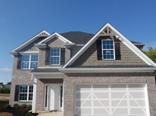 979 W Glenview Dr, Lenoir City, TN 37771