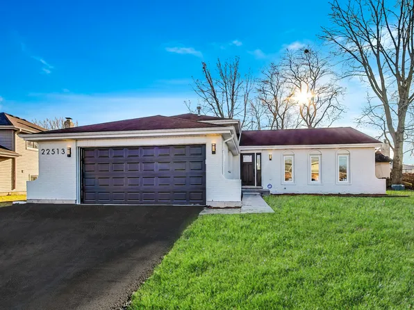 22513 Crescent Way, Richton Park, IL 60471