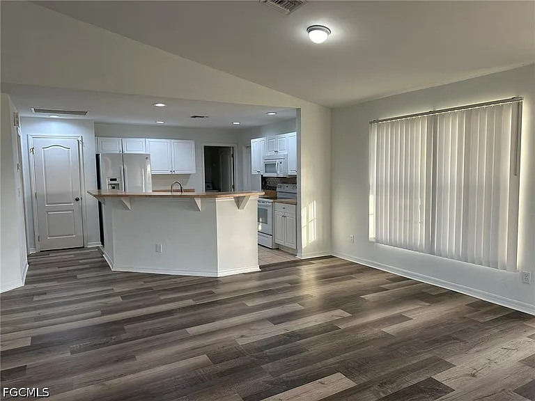 2207 NE 15th Ln — Photo 13