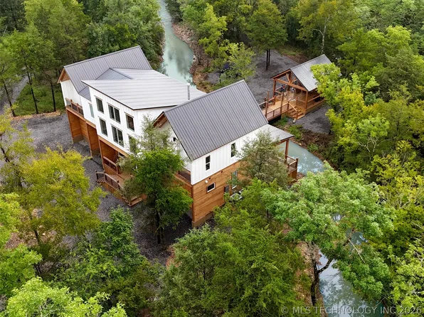 942 Hickory Post Rd, Broken Bow, OK 74728
