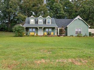 111 Starr Rd, Hazel Green, AL 35750
