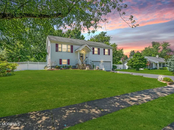 7 Salem Lane, Jackson, NJ 08527