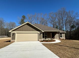 94 Todd Rd, Sumrall, MS 39482
