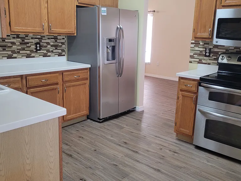 1324 Franford Dr — Photo 8