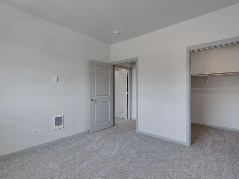 LIBERTY CREST APARTMENTS — Photo 49