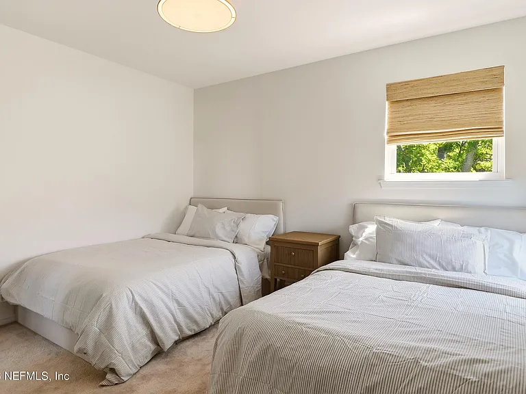 120 Alsace Ct — Photo 34