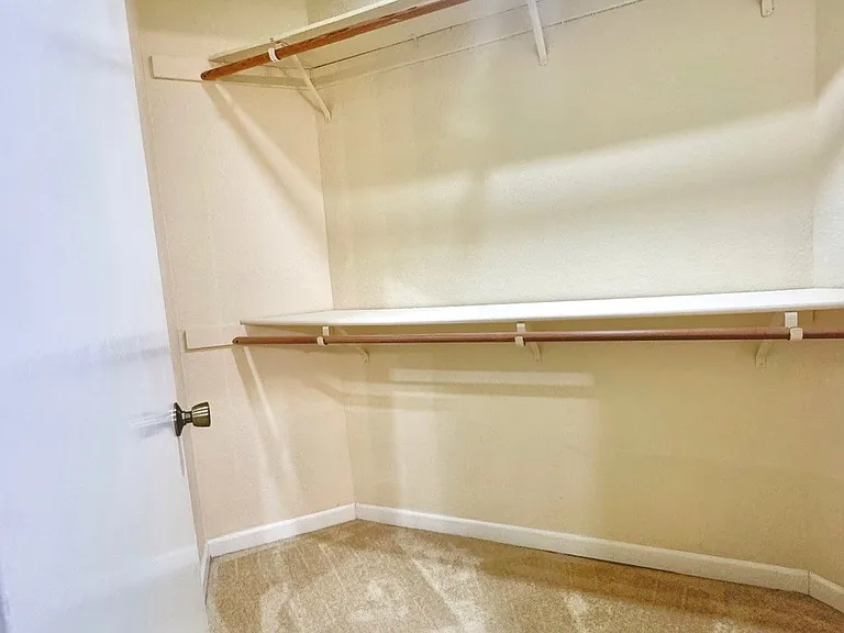 6436 Buena Vista Dr #B — Photo 31