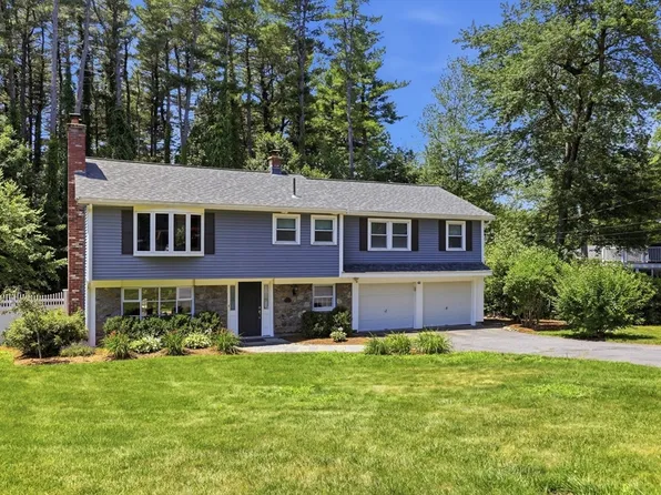 42 Ledgewood Rd, Framingham, MA 01701