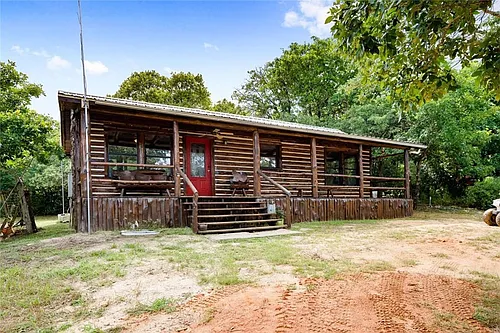 1043 Lewis Ln Photo 1