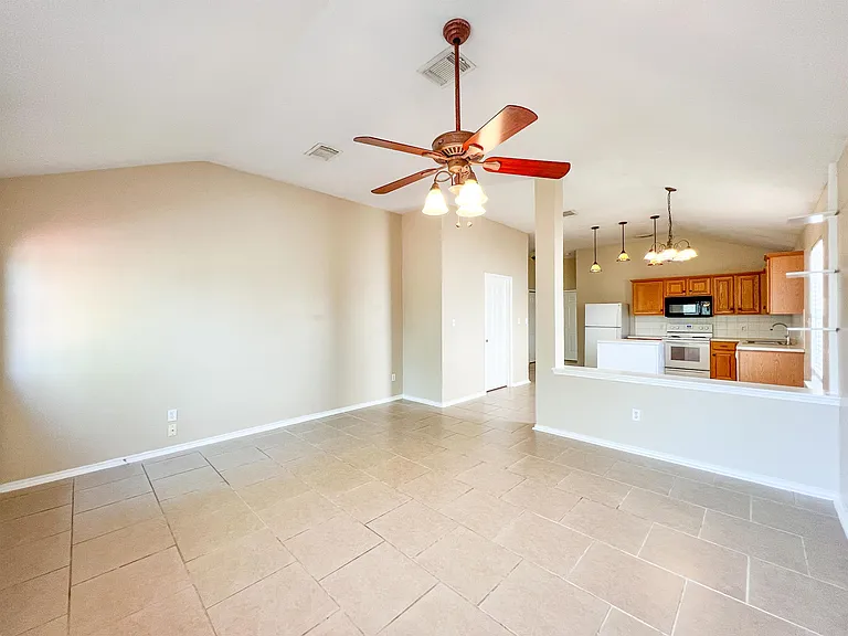 1632 Sunnycrest Cir — Photo 6