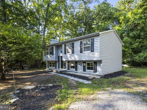 1009 Wild Rose Ln, Harpers Ferry, WV 25425