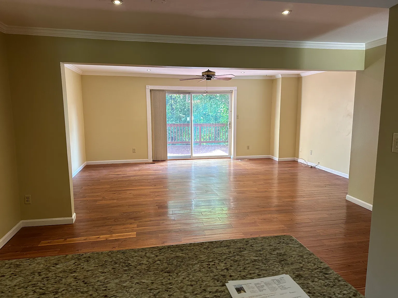 4 bed, 3.5 bath, 2000 sqft, $2,850 — Photo 2