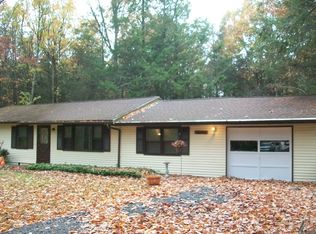 1541 Starry Ln, Effort, PA 18330