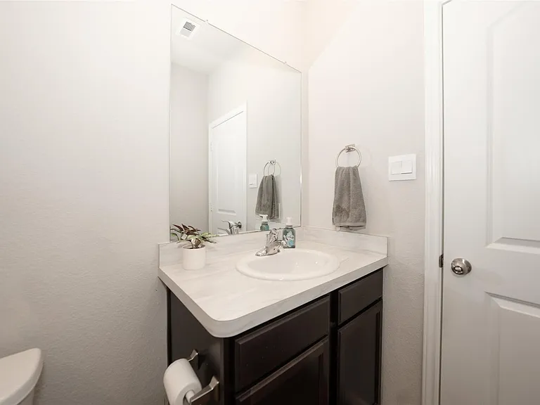 20818 Edmeston Way — Photo 30