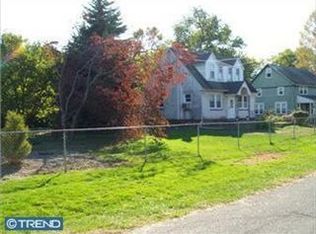 412 Magnolia Ave, Croydon, PA 19021