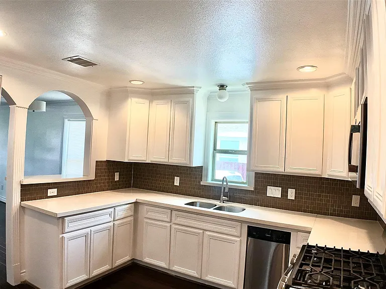 3614 Mainer St — Photo 8