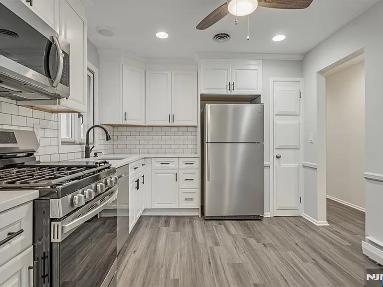 35 Field Rd — Photo 6