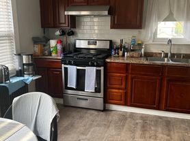 144 W 2nd Ave