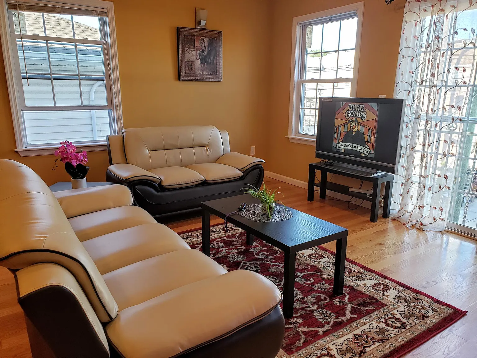 1 bed, 2900 sqft, $1,200 — Photo 4
