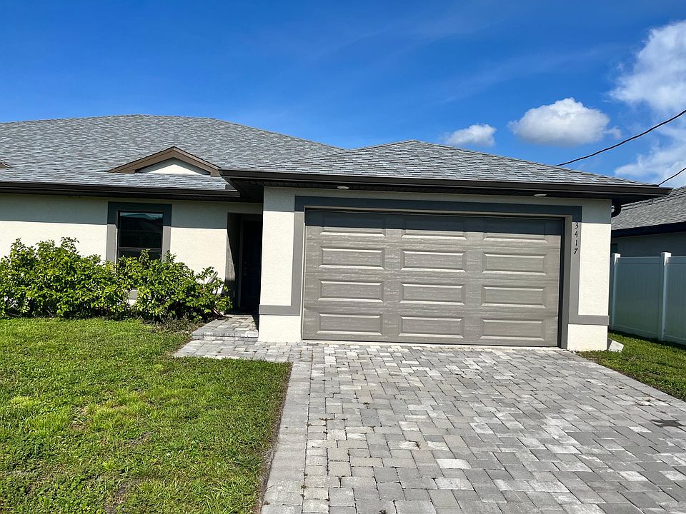 3417 SW 8th pl. Welcome Home!
