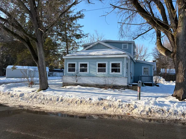 150 Parkway St, Allegan, MI 49010