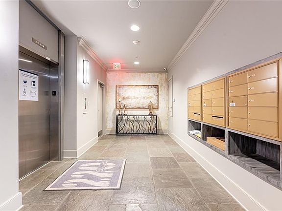 3rd image of 220 Decatur St Ste 202