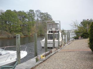 13 Dolphin Ct, Forked River, NJ 08731