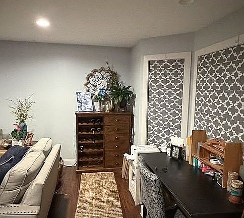 3rd image of 270 Hillcrest Rd APT 702